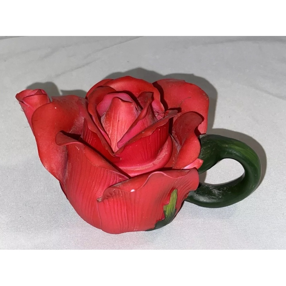 Porcelain decor